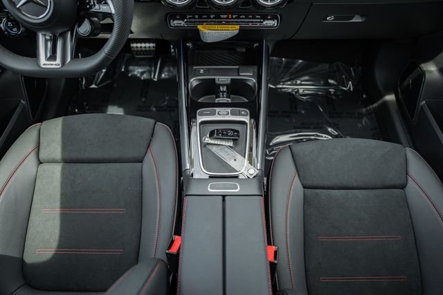 New 2026  Mercedes-Benz GLA 35 AMG® image 31