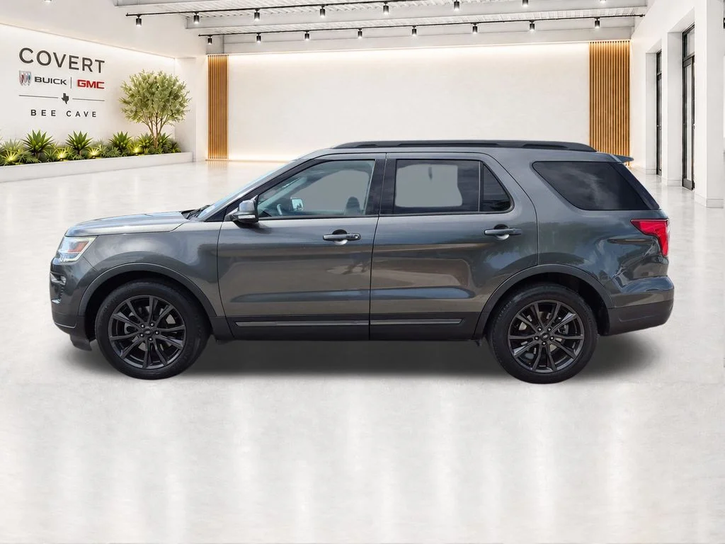 Used 2018 Gray Ford XLT image 7