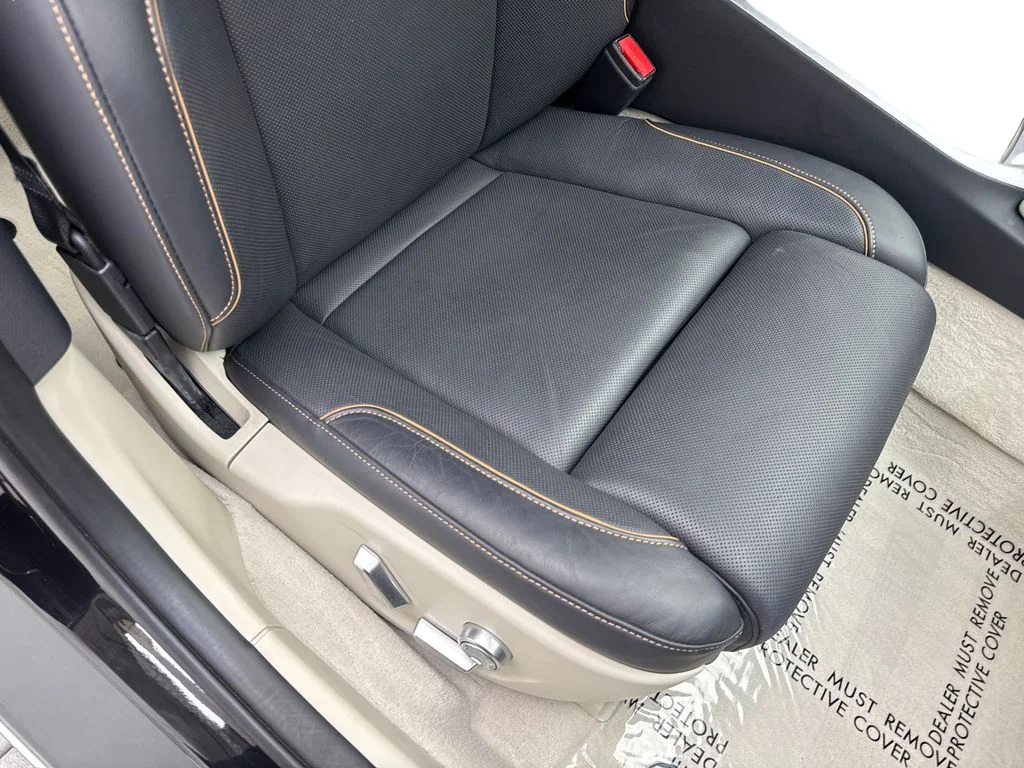 Used 2023 Black Lucid Touring image 44