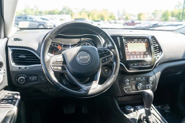 Used 2021 White Jeep Limited image 15