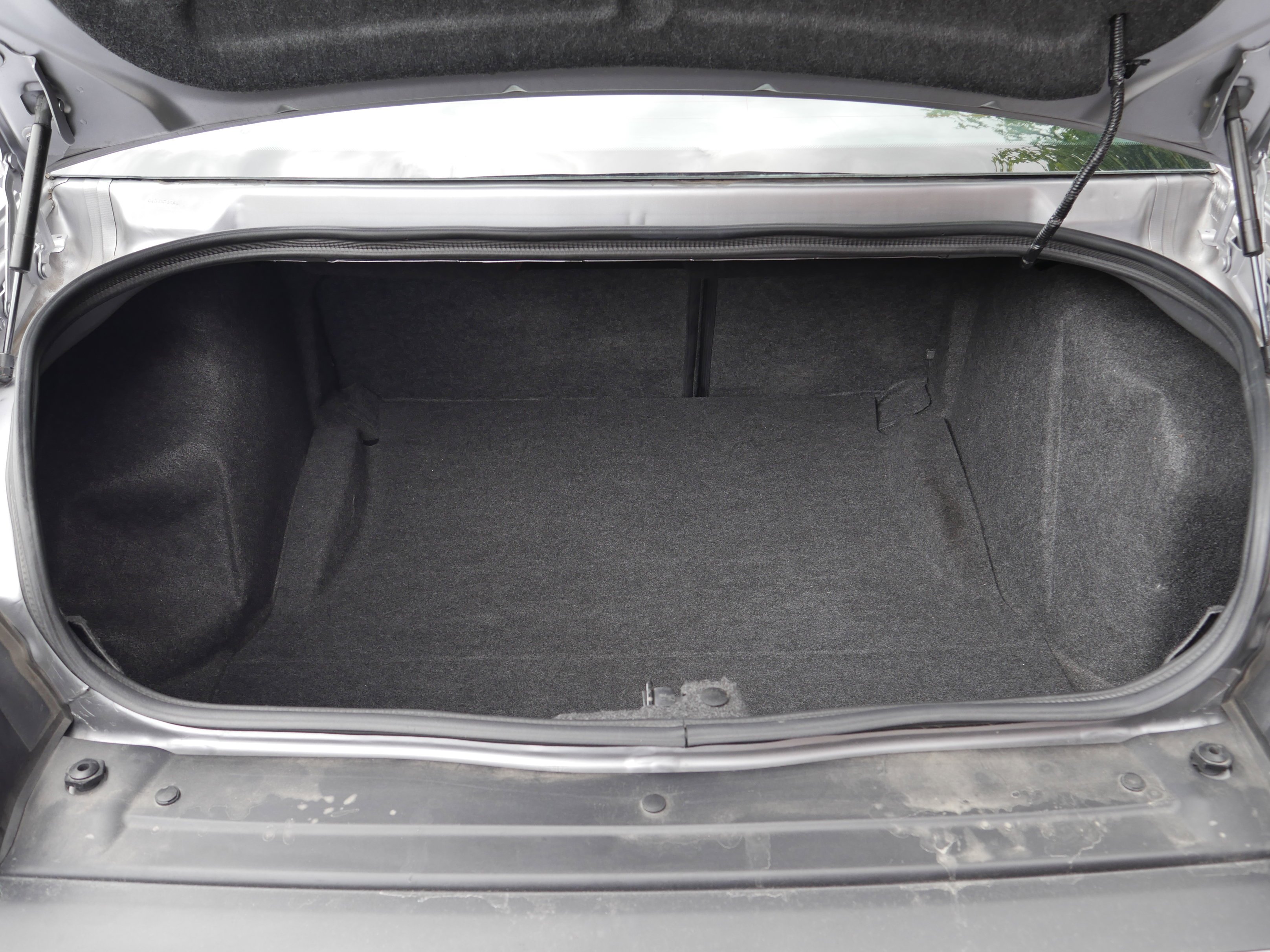 Used 2015 Granite Crystal Clearcoat Metallic Dodge R/T Plus image 23