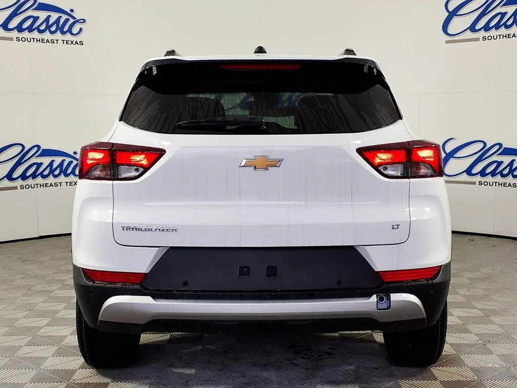 New 2026 Summit White Chevrolet LT image 4