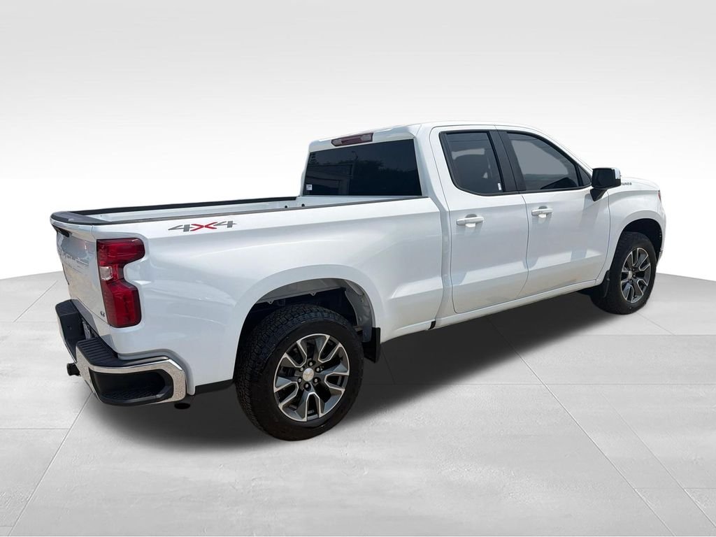 Used 2023 White Chevrolet LT image 5