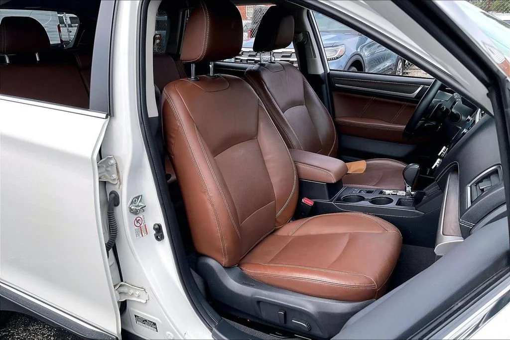 Used 2019 White Subaru 2.5i image 6