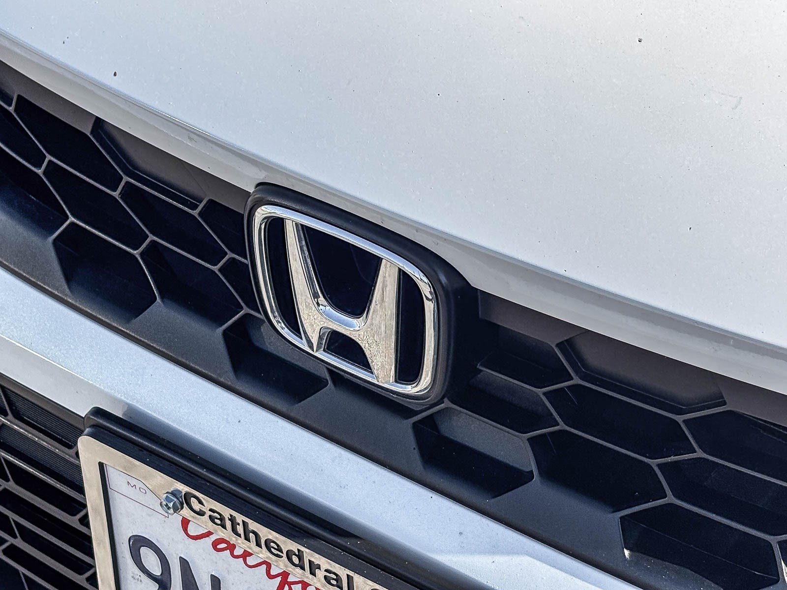Used 2024 Platinum White Pearl Honda Sport Touring image 9