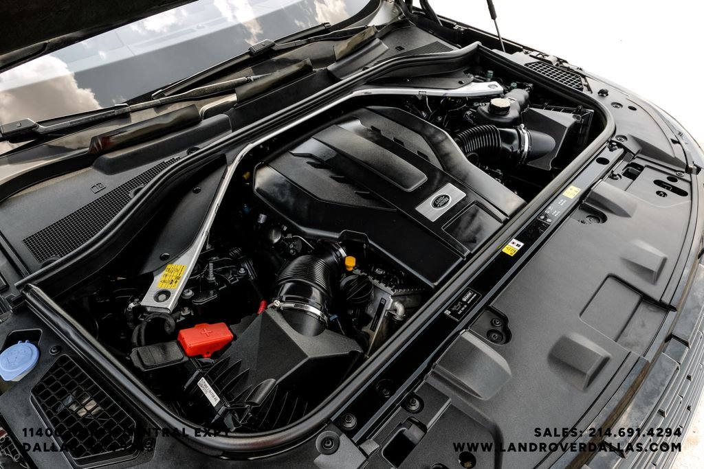 Used 2023 Santorini Black Metallic Land Rover SE image 62