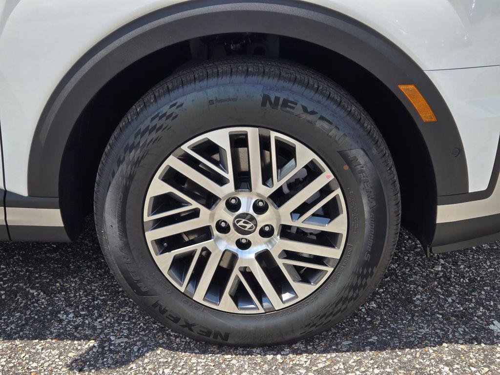 New 2026 White Hyundai SEL Premium FWD image 3