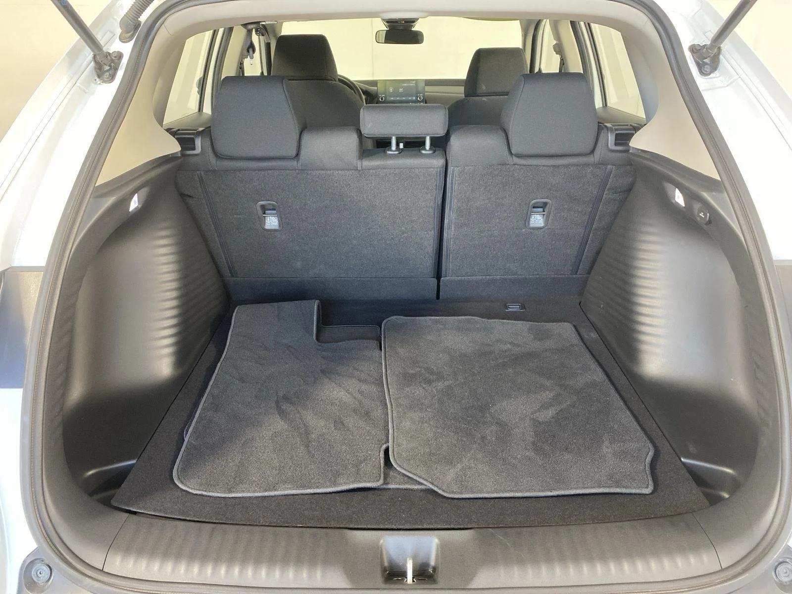 Used 2024 Platinum White Pearl Honda LX image 7