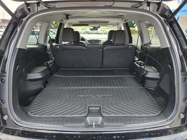 Used 2020 Black Honda EX-L image 17
