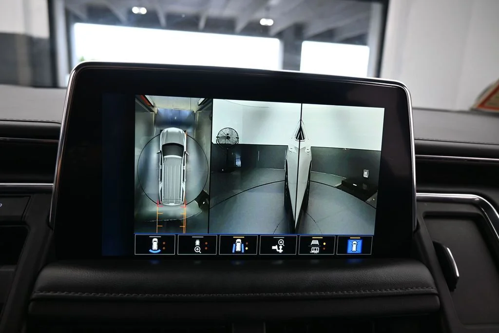 Used 2022 Iridescent Pearl Tricoat Chevrolet LT image 22