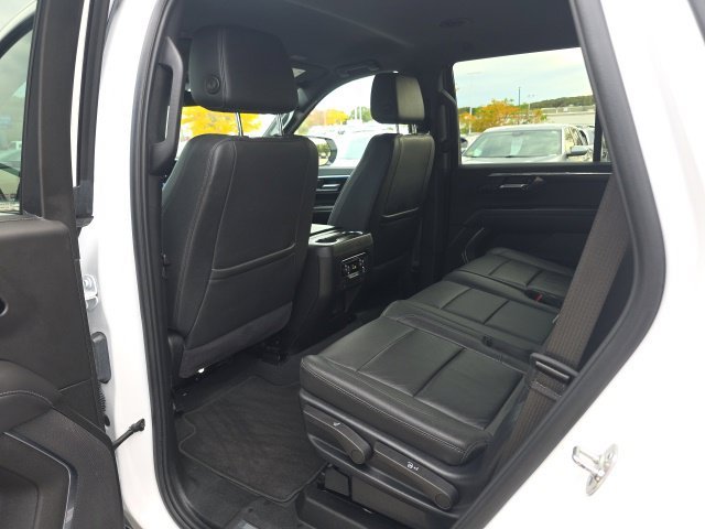 Used 2025 White Chevrolet LT image 25