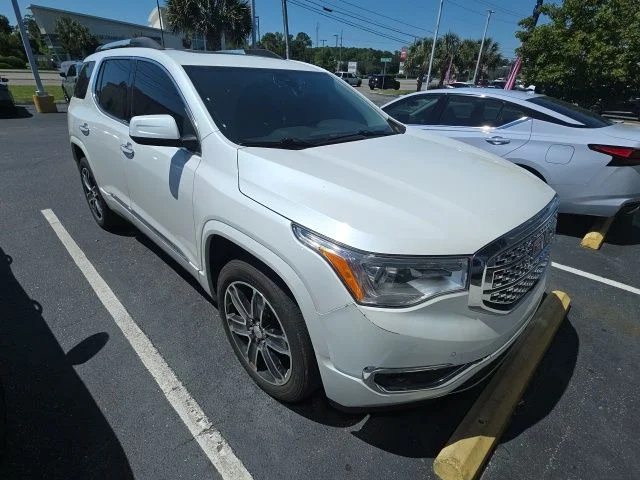 Used 2018 White GMC Denali image 3