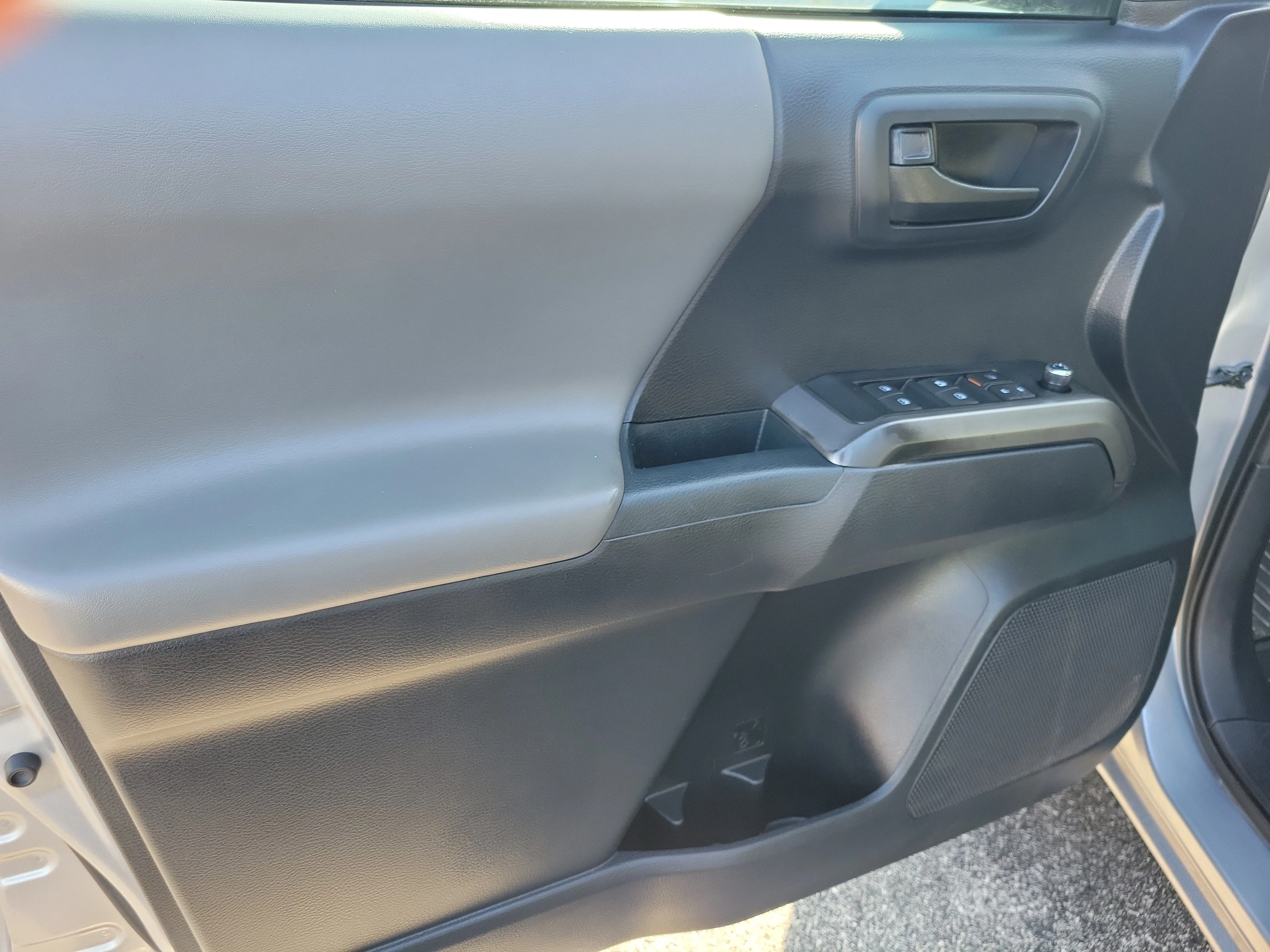 Used 2018 Silver Sky Metallic Toyota SR5 image 8
