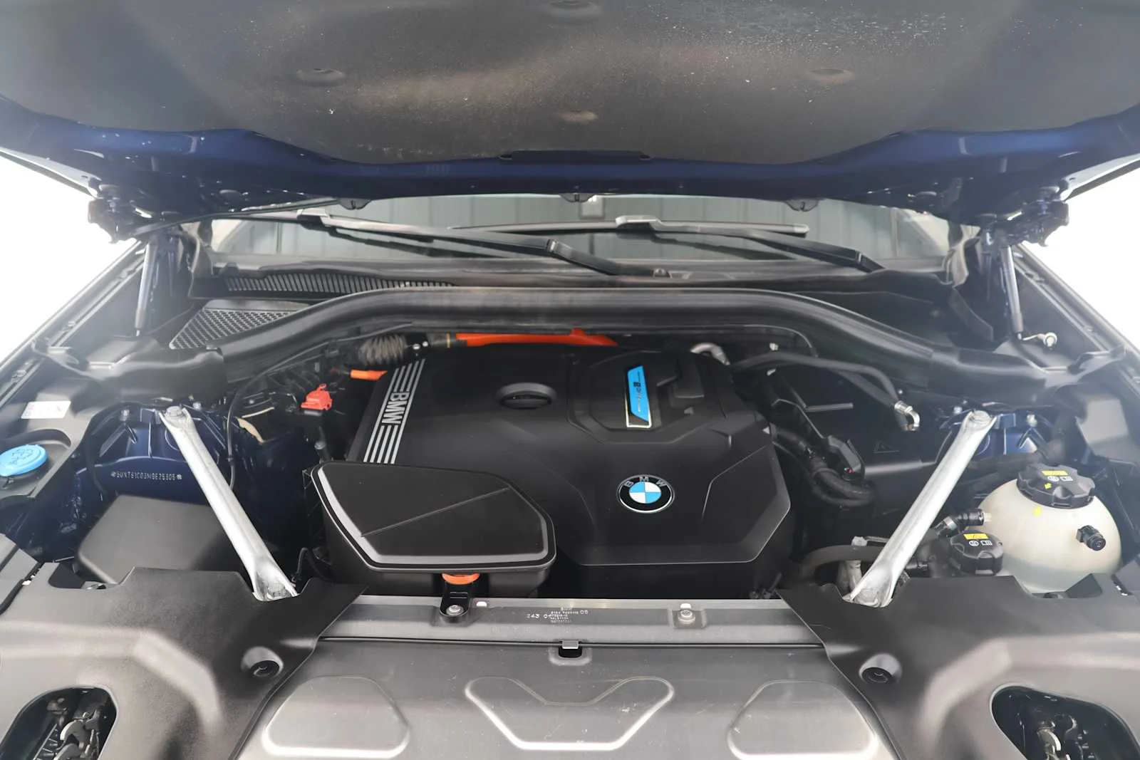 Used 2021 Phytonic Blue Metallic BMW xDrive30e image 27