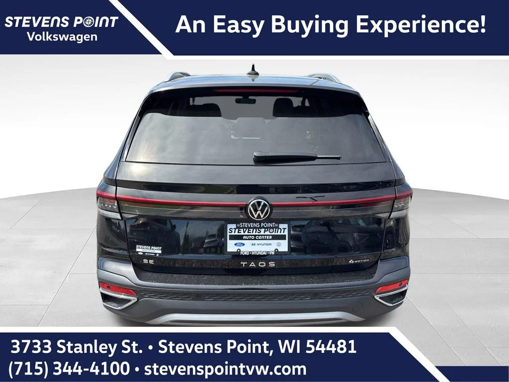 New 2026 Deep Black Pearl Volkswagen 1.5T SE image 4