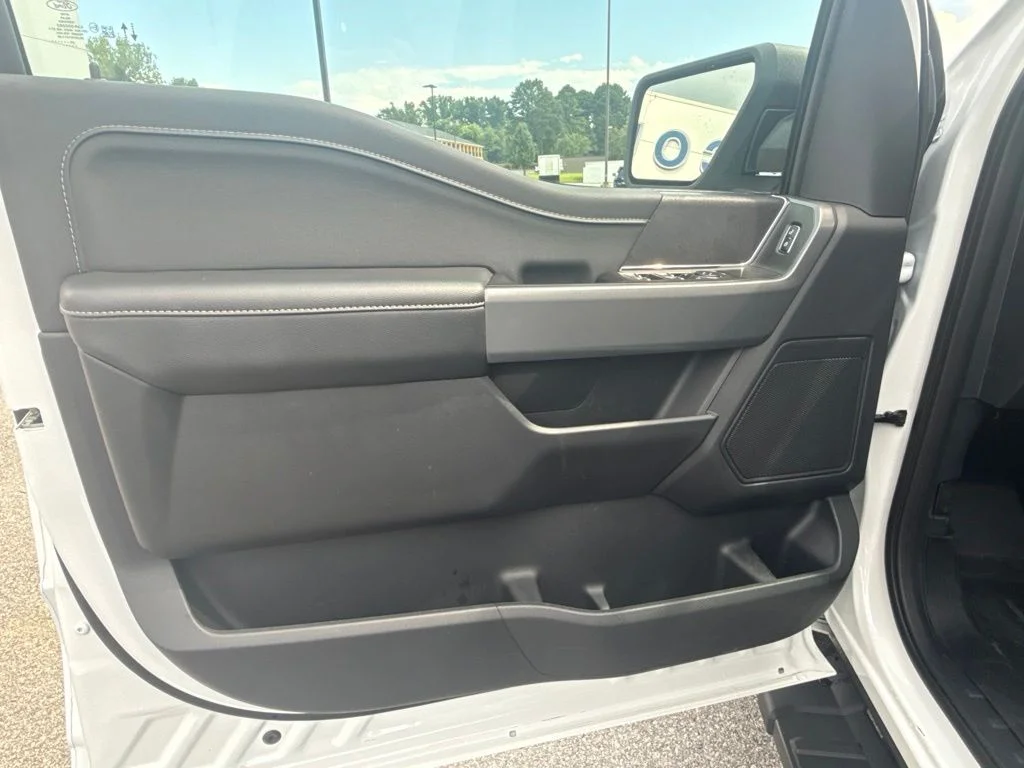 Used 2025 White Ford XLT image 11