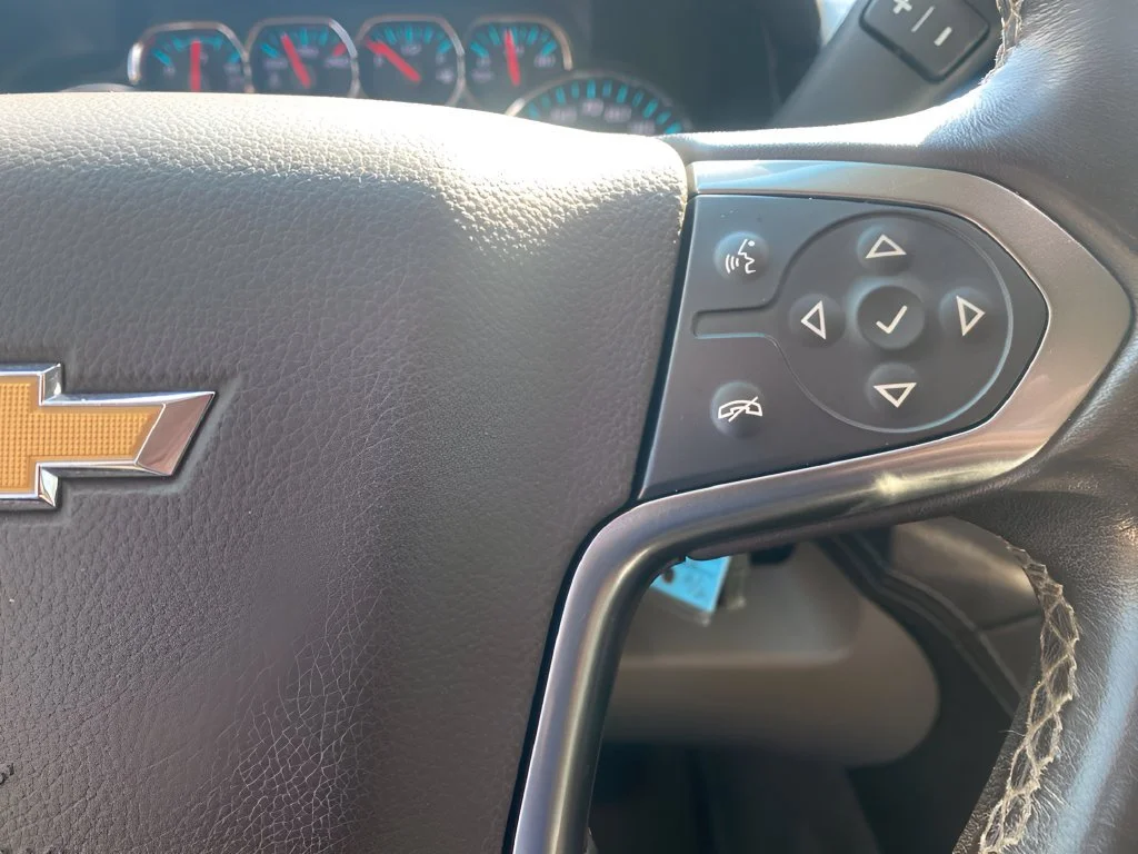 Used 2019 SATIN STEEL METALLIC Chevrolet LT image 24