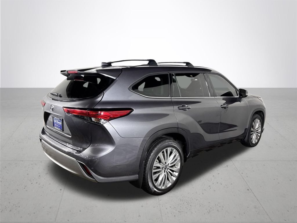 Used 2022 Gray Toyota Platinum image 6