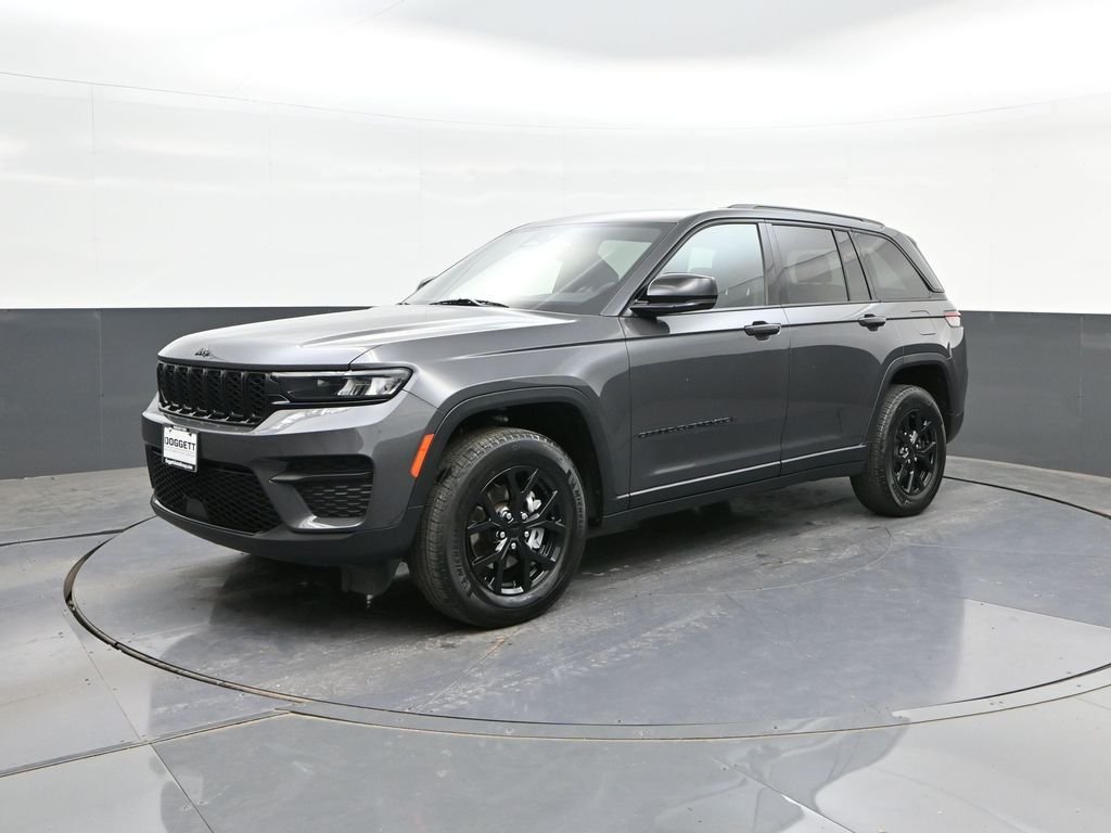 Used 2024 Gray Jeep Altitude image 30