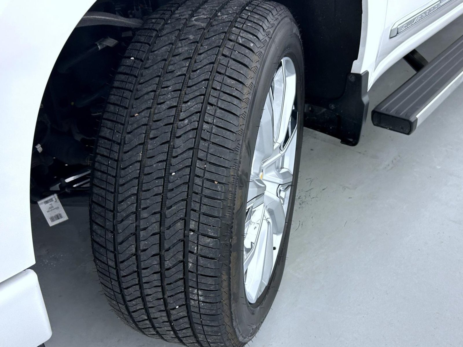 Used 2025 Beige Chevrolet High Country image 26