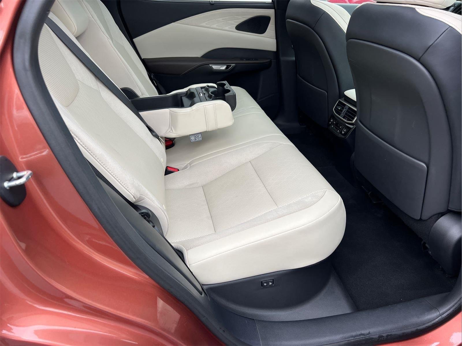 2023 Lexus RX 350 - Photo 16