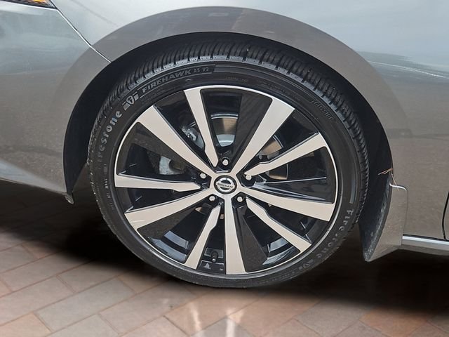 Certified Used 2022 Gray Nissan 2.5 SR image 23