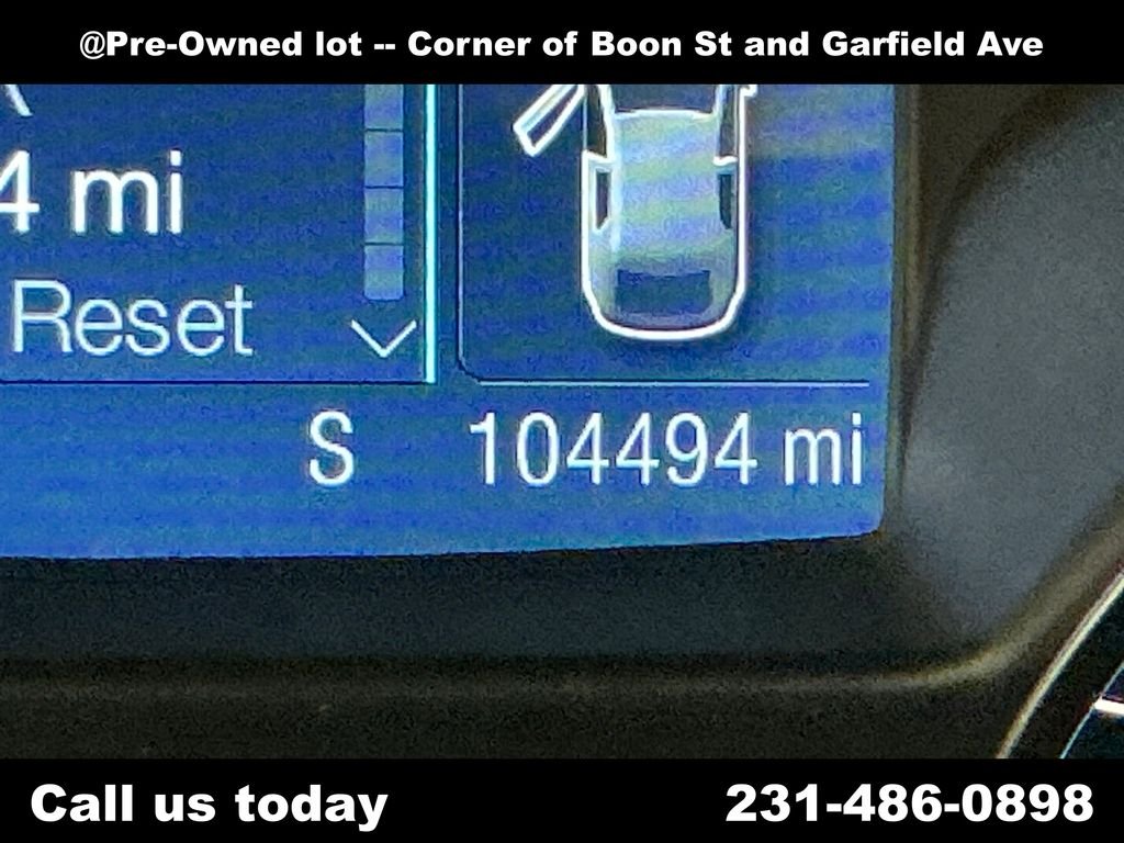 Used 2013 Black Ford SE image 22