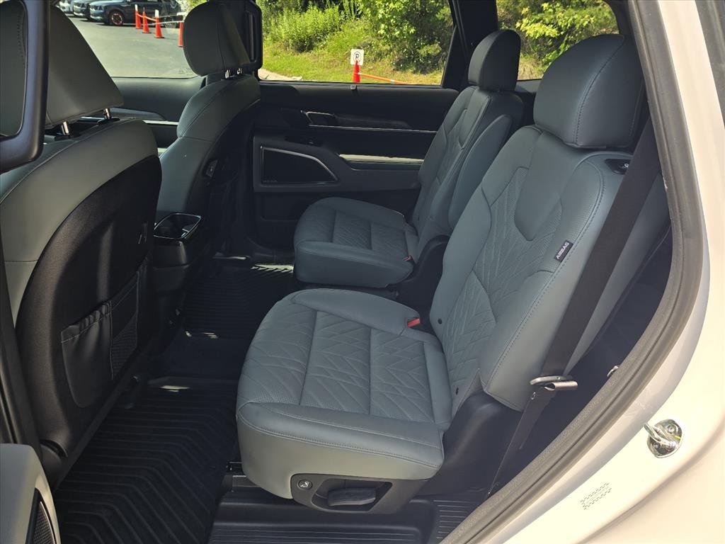 Used 2024 White Kia SX-Prestige X-Pro image 11