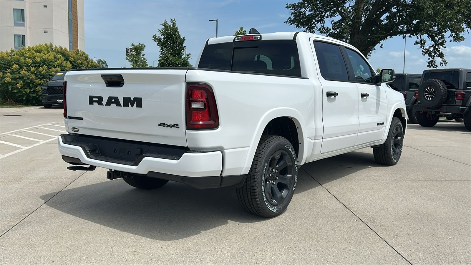 New 2026 Bright White Clear-Coat Exterior Paint RAM Big Horn/Lone Star image 4