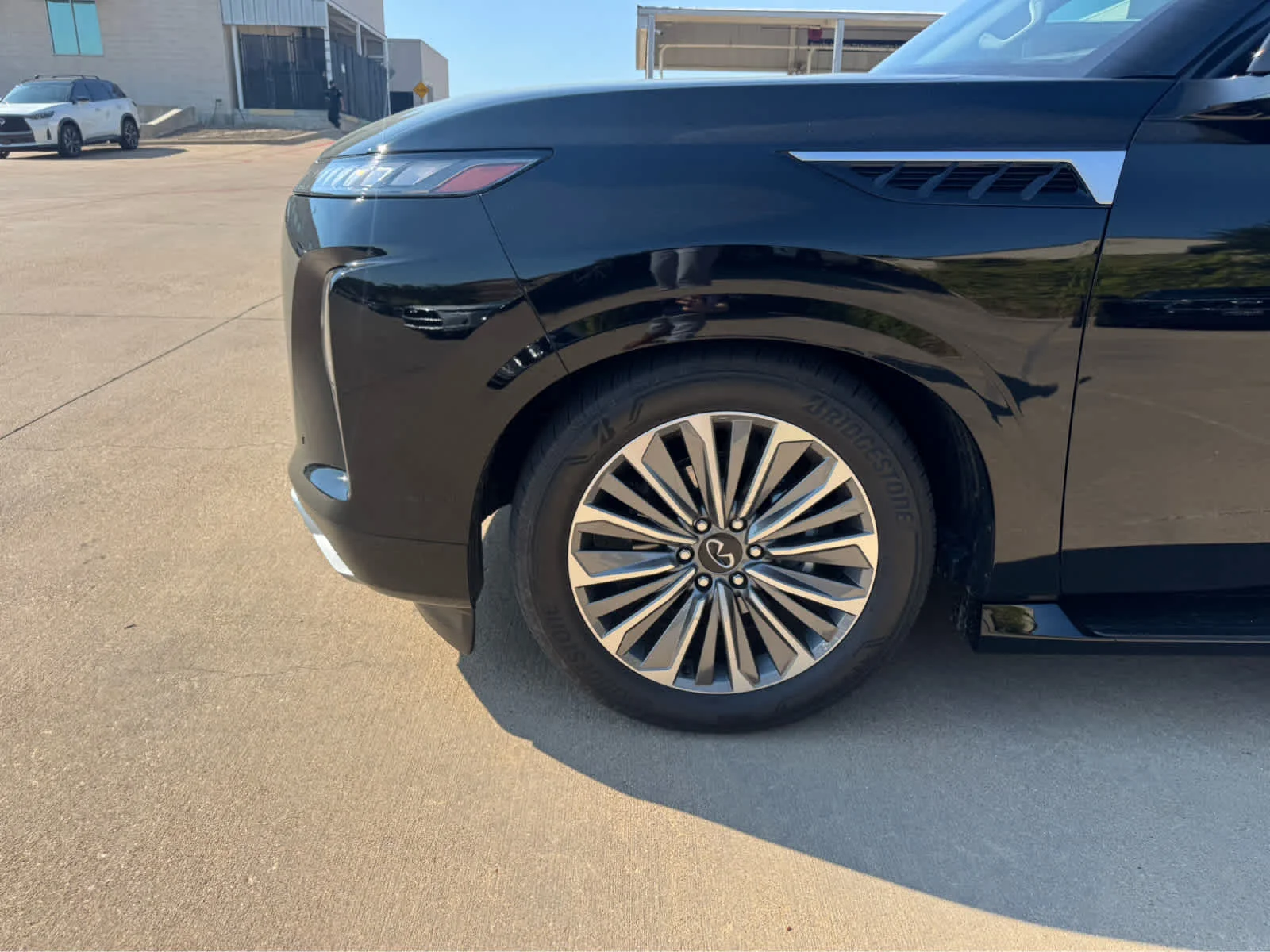 Certified Used 2027 Black Obsidian INFINITI LUXE image 6