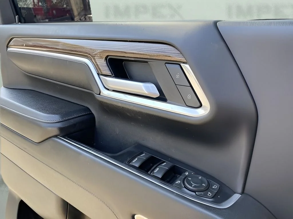 Used 2024 White Chevrolet LT image 12