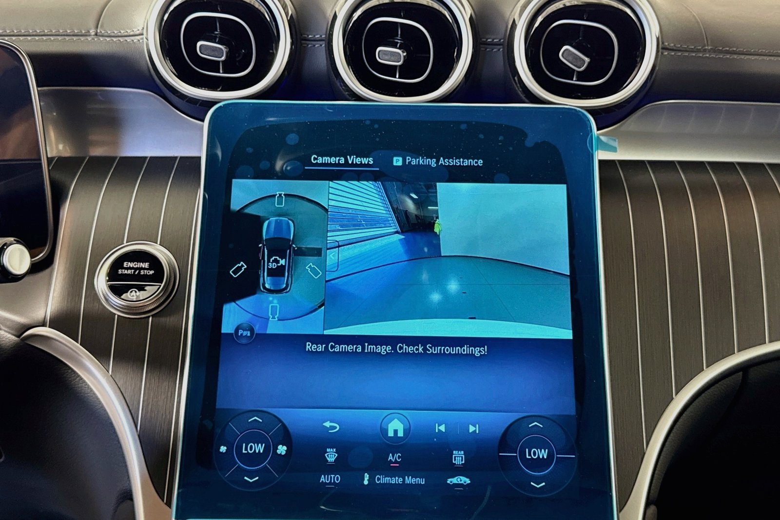 New 2027 Polar White Mercedes-Benz GLC 300 image 13