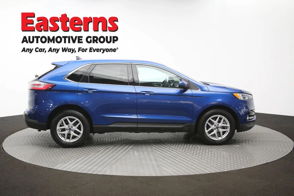 Used 2021 Blue Ford SEL image 43