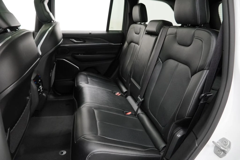 Certified Used 2023 White Jeep Overland image 18