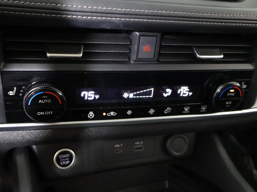 Used 2023 Black Nissan SV image 48