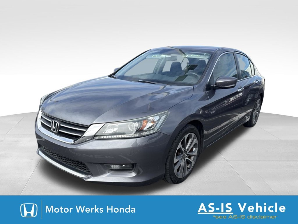Used 2015 Modern Steel Metallic Honda Sport image 1