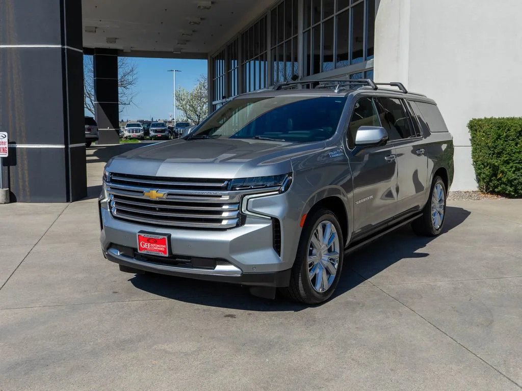 Used 2024 Sterling Gray Metallic Chevrolet High Country image 3