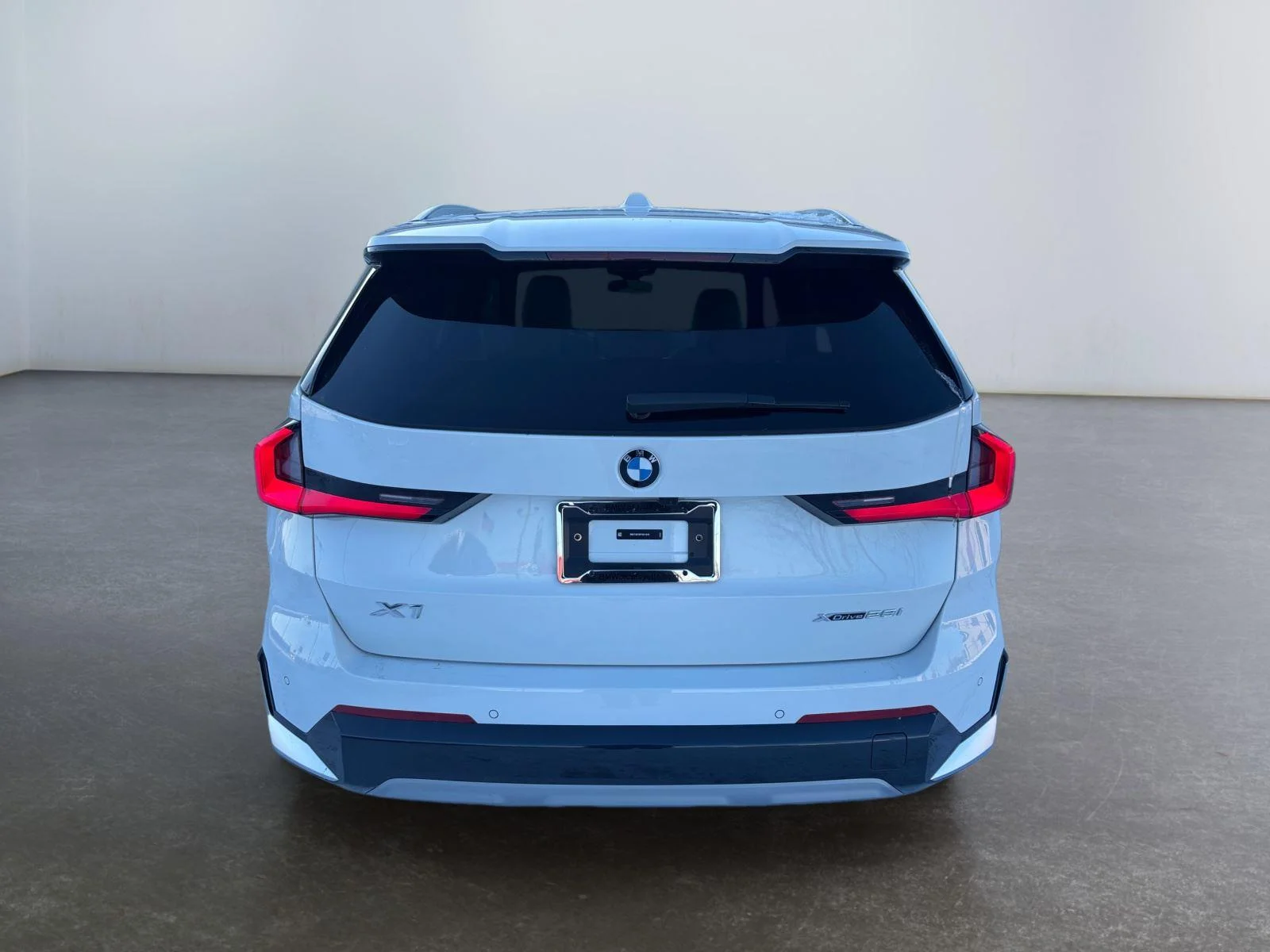 New 2026 Alpine White BMW xDrive28i image 14