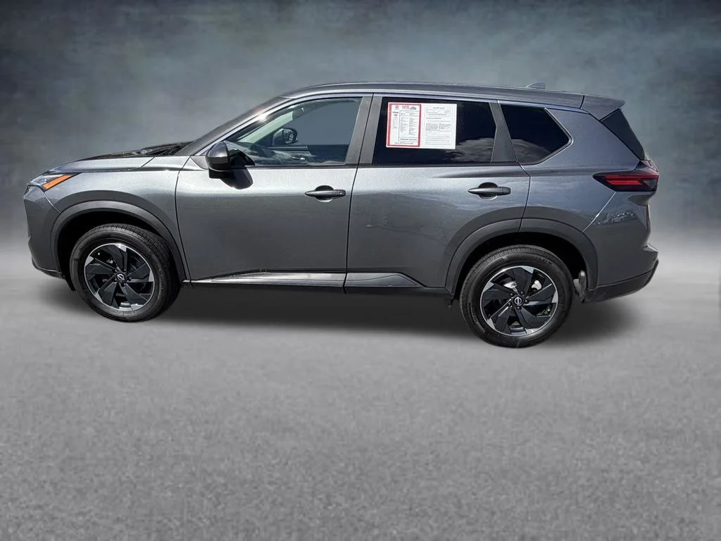 Used 2024 Gray Nissan SV image 2