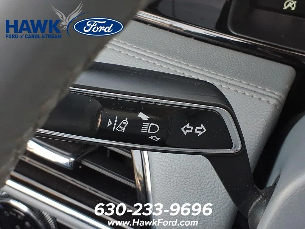 Used 2019 Black Metallic Lincoln Reserve image 20