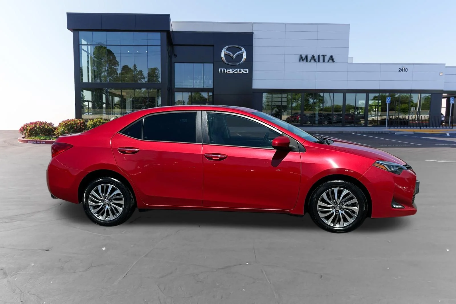 Used 2019 Barcelona Red Metallic Toyota XLE image 2