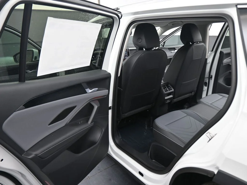 New 2026  Volkswagen 2.0T SE image 38