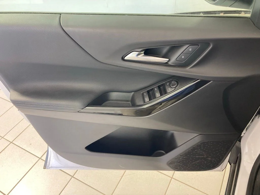 Used 2026 White Chevrolet LT image 14