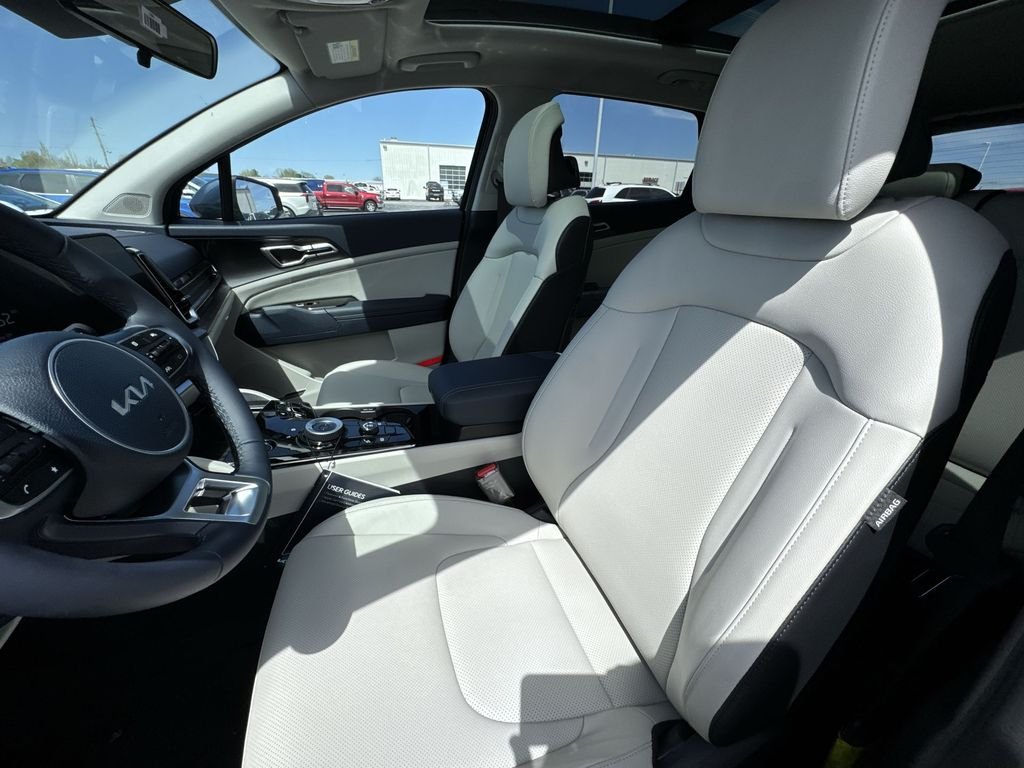 2025 Kia Sportage EX Hybrid - Photo 11
