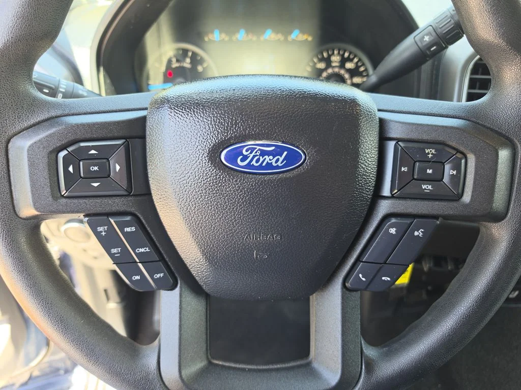 Certified Used 2019 Blue Ford XLT image 28