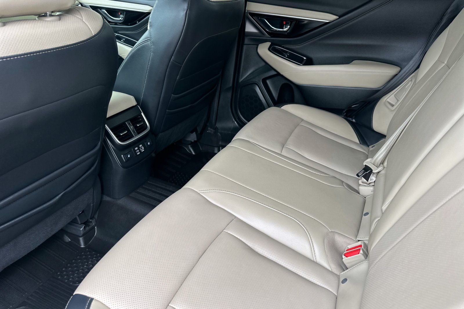 Used 2024 White Subaru Limited image 12