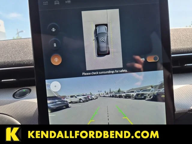 Used 2023 White Ford Select image 16
