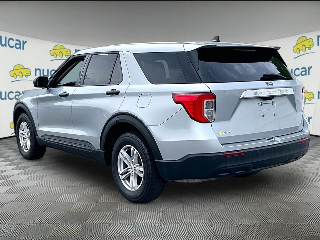 Used 2022 Silver Metallic Ford Base image 4