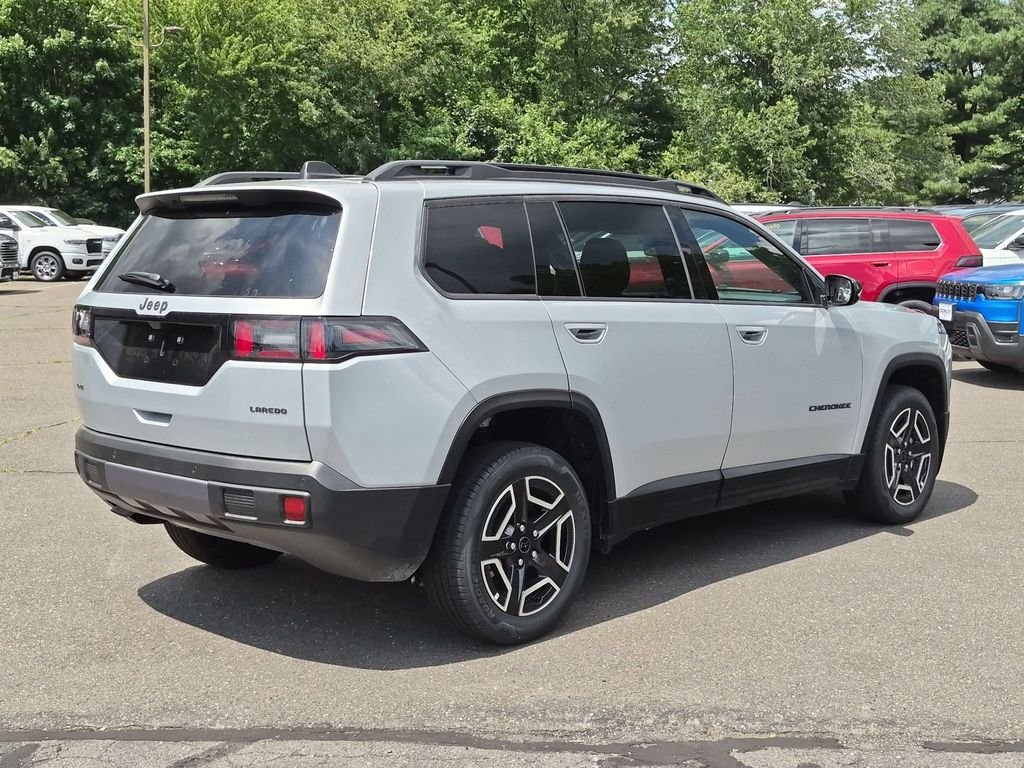 New 2026 Silver Zynith Clear-Coat Exterior Paint Jeep Laredo image 3