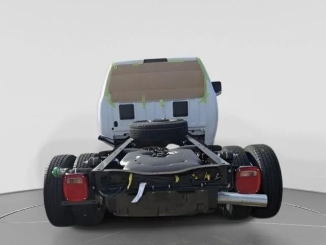 New 2026 Bright White Clear-Coat Exterior Paint RAM Tradesman image 5